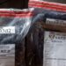 Detienen en el AILA a una estadounidense con cocaína oculta en su equipaje rumbo a Madrid