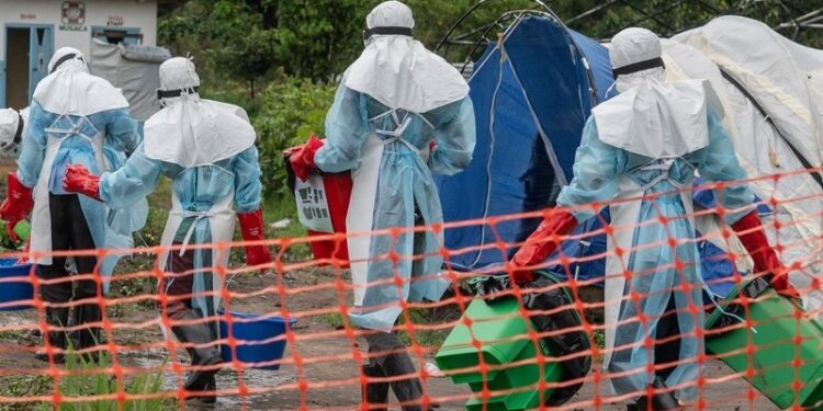 Prohíben la reentrada a EE.UU. a titulares de green card que hayan estado en países con brote de ébola