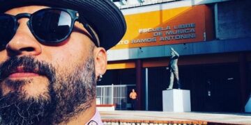 Citan a nivel federal a Yanira Raíces y a Eliezer Ramos Parés en caso por despido de maestro