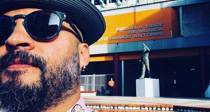 Citan a nivel federal a Yanira Raíces y a Eliezer Ramos Parés en caso por despido de maestro