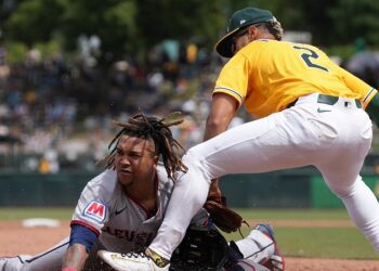 ¡300 robos! J-Ram es el segundo jugador en la historia de Cleveland con esa marca