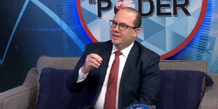 Politólogo Juan González opina que estamos ante una situación «sumamente compleja» con la guerra de Medio Oriente