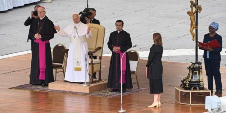 León XIV: La Iglesia debe ser clara al rechazar lo que mortifica la vida, la guerra y la violencia