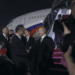 Guardia de honor y alfombra roja: Putin aterriza en Pekín