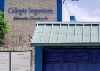 Padres de estudiantes del Colegio Ingenium reclaman respuesta del Ministerio de Educación tras cierre inesperado