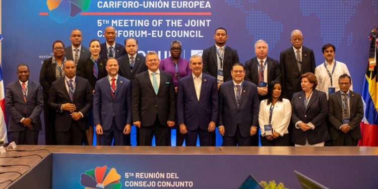 Abinader llama a fortalecer la integración regional y a impulsar el Acuerdo CARIFORO–Unión Europea