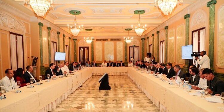 Abinader: cooperación entre el Gobierno y sectores productivos fortalece la estabilidad