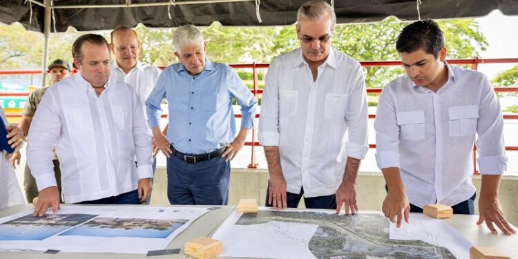 Presidente Abinader supervisa avances del Monorriel de Santiago