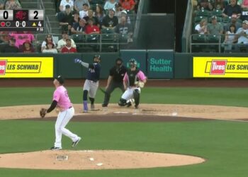Carlos Santana llega a un acuerdo de Ligas Menores con los Bravos
