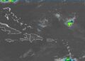 Aguaceros, tronadas y ráfagas de viento por onda tropical y vaguada