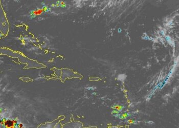 Onda tropical provocará algunos aguaceros esta tarde