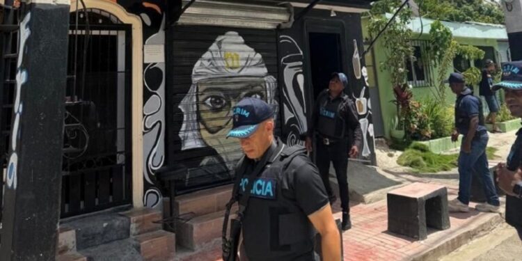 Policía y Ministerio Público desmantelan presunta red criminal