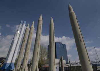 Irán atacó 18 objetivos en bases estadounidenses de Medio Oriente