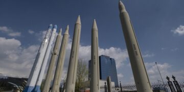 Irán atacó 18 objetivos en bases estadounidenses de Medio Oriente