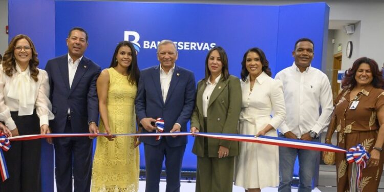 Banreservas inaugura oficina de negocios en Plaza Paseo 27 de Santo Domingo Oeste