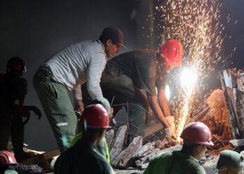 Aumenta a más de 160 muertos y más de 900 heridos el número de las víctimas de terremotos en Venezuela