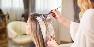 Hallan sustancias tóxicas en más de 20 populares tintes de cabello domésticos