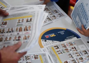 Termina la jornada electoral que definirá el próximo presidente de Colombia