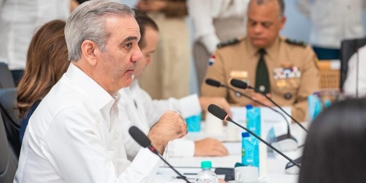 Presidente Abinader encabeza Consejo de Ministros en Santiago