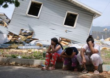 Aumenta a 589 el número de muertos tras el doble terremoto en Venezuela