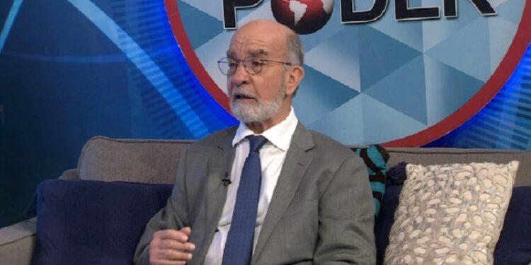 Politólogo Daniel Pou ve difícil predecir quién será el presidente la República en 2028
