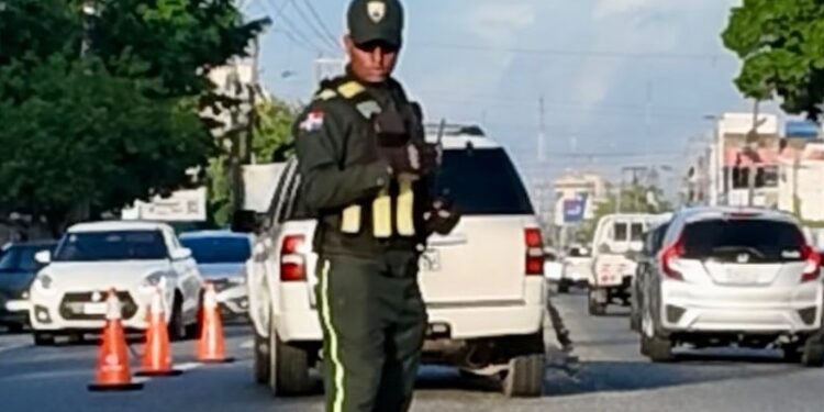 DIGESETT extiende contraflujo en la avenida Padre Castellanos para agilizar el tránsito en horas matutina