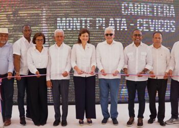 Vicepresidenta Peña entrega carreteras Monte Plata–Cevicos y San Pedro-Rincón Claro