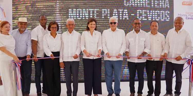 Vicepresidenta Peña entrega carreteras Monte Plata–Cevicos y San Pedro-Rincón Claro
