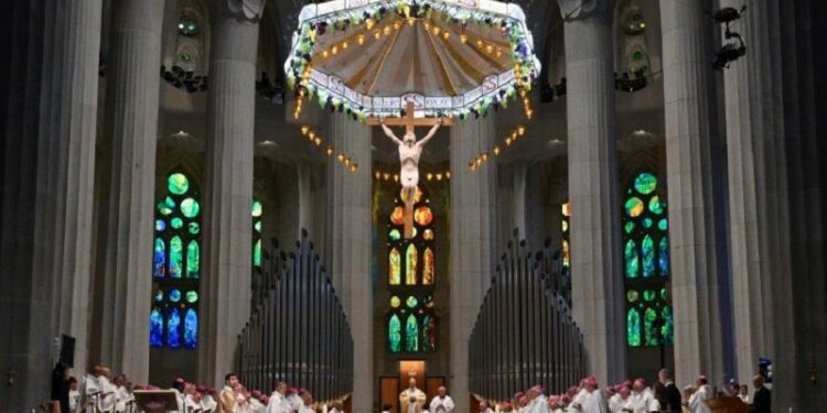 León XVI asevera no se puede creer en Jesús y promover la guerra