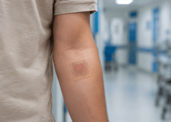 Crean un «vendaje vivo» que promete curar heridas en tiempo récord