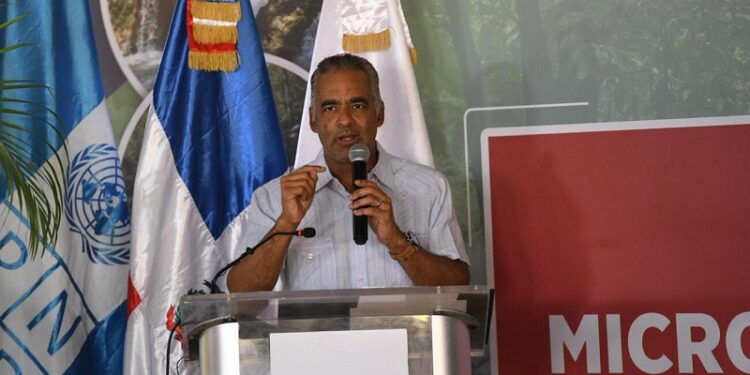 Inauguran hidroeléctrica construida con apoyo de entidades