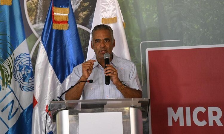 Inauguran hidroeléctrica construida con apoyo de entidades