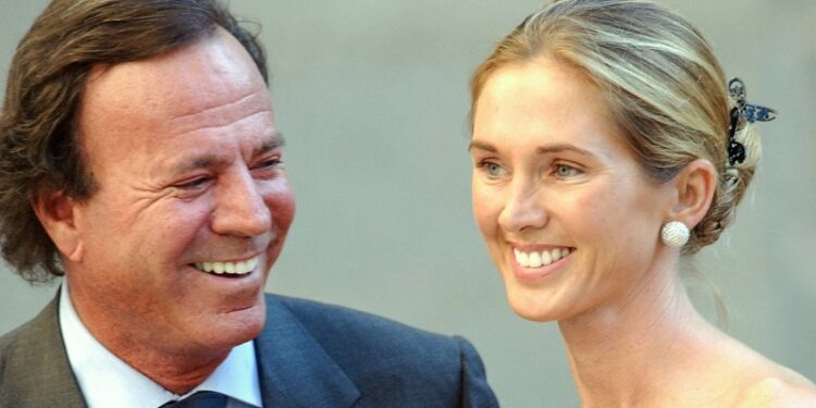 Una nueva demanda millonaria asedia a Julio Iglesias