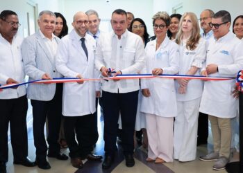 SNS inaugura primera unidad de cirugía intrauterina del país