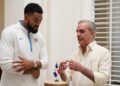 Presidente Abinader felicita a Karl-Anthony Towns, tras conquistar campeonato de la NBA