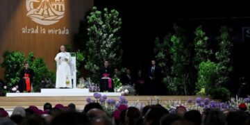 El Papa: Sean hilos nuevos para hacer brillar nuestra “magnífica humanidad”