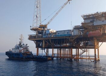 Irán: Las sanciones petroleras se han levantado y vendemos crudo con un sobreprecio del 20 %