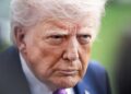 Trump anuncia que EE.UU. golpeará «duramente» a Irán esta noche
