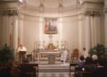 Culto Divino: En ningún caso, un laico puede pronunciar la homilía