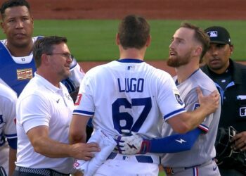 “Es la pesadilla de un lanzador”: Lugo respira tras recibir línea a 106 mph en la cabeza
