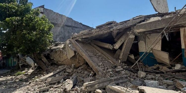 Veinte fallecidos y un centenar de heridos tras el terremoto de 7,8 en Filipinas