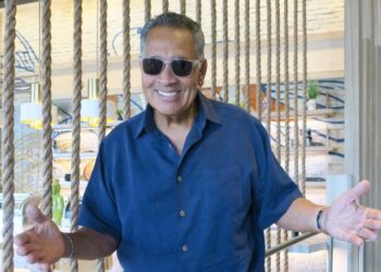 Tito Nieves prefiere la salsa de la calle, pero su lado romántico es el que «enamora»