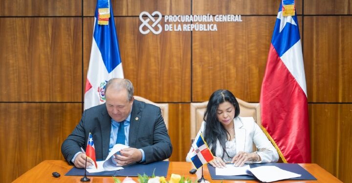 RD y Chile crean equipo conjunto para enfrentar la trata, el tráfico de migrantes y el lavado de activos