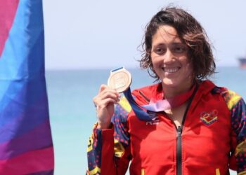 La mexicana Dalia Moreno, oro en aguas abiertas