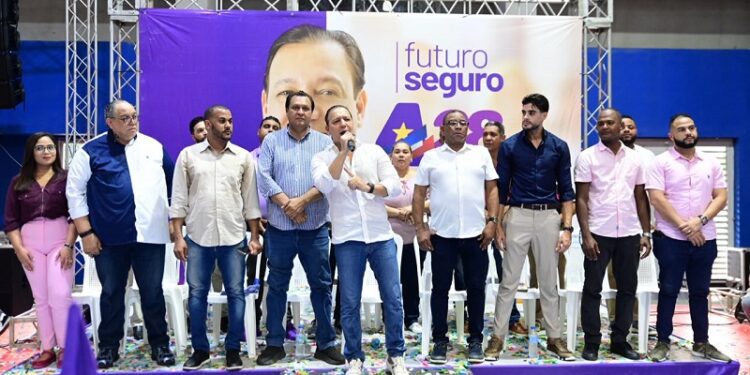 Abel Martínez dice que las dificultades que enfrentan los dominicanos finalizarán en el 2028