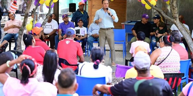Abel Martínez dice que pondrá freno a la invasión haitiana silenciosa