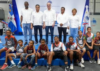 Presidente Abinader entrega el Club Deportivo Dante Lemoniel