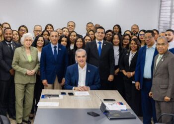 Presidente Abinader reafirma su compromiso con el fortalecimiento de la Unidad Antifraude