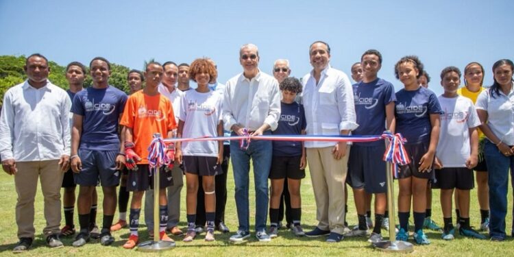 Presidente Abinader entrega Centro de Iniciación Deportiva en el Hogar Escuela Santo Domingo Savio