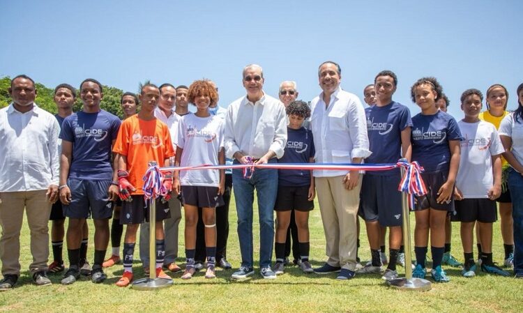Presidente Abinader entrega Centro de Iniciación Deportiva en el Hogar Escuela Santo Domingo Savio